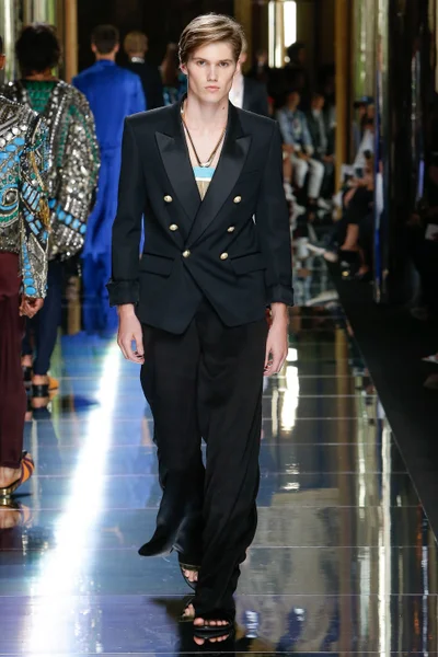 Look 72